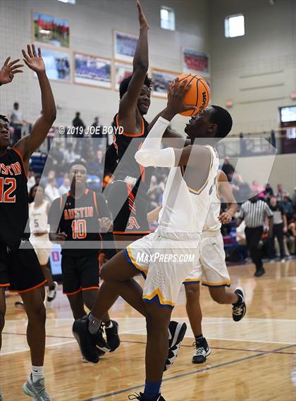 Thumbnail 2 in Jemison vs. Austin photogallery.
