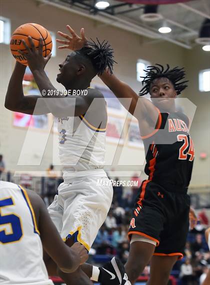 Thumbnail 1 in Jemison vs. Austin photogallery.