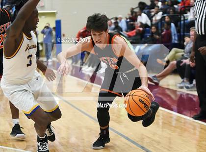 Thumbnail 2 in Jemison vs. Austin photogallery.