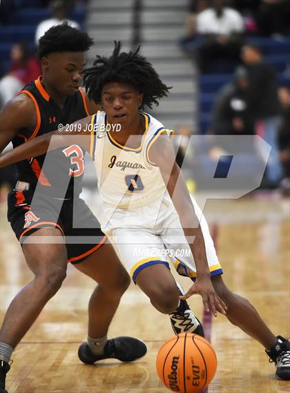 Thumbnail 2 in Jemison vs. Austin photogallery.