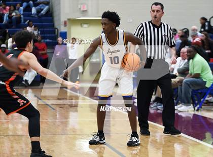 Thumbnail 3 in Jemison vs. Austin photogallery.