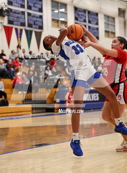 Thumbnail 2 in Regis Jesuit @ Grandview photogallery.