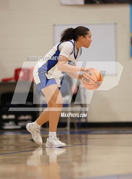 Thumbnail 3 in Regis Jesuit @ Grandview photogallery.