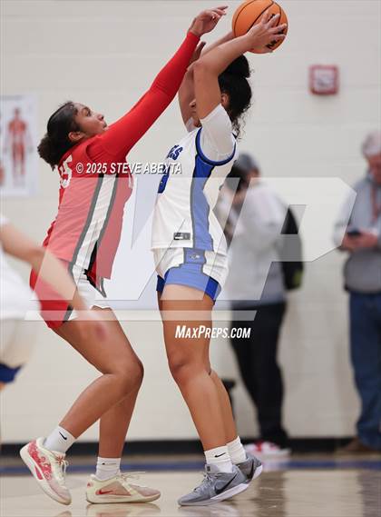 Thumbnail 3 in Regis Jesuit @ Grandview photogallery.
