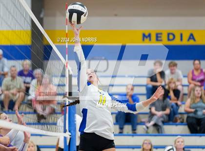 Thumbnail 2 in Leo @ Fort Wayne Blackhawk Christian photogallery.