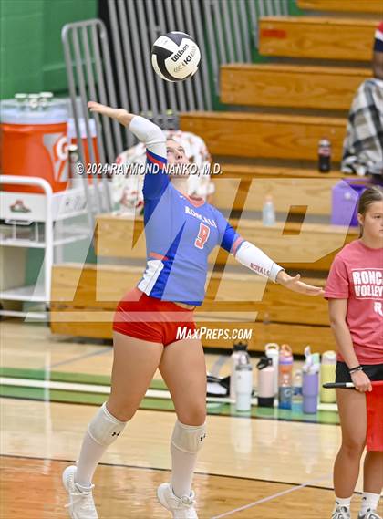 Thumbnail 3 in Zionsville vs Roncalli  photogallery.