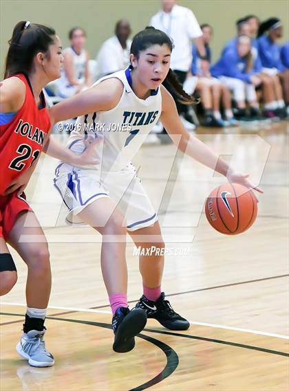 Thumbnail 1 in Eastlake vs. 'Iolani (Nike Tournament of Champions) photogallery.