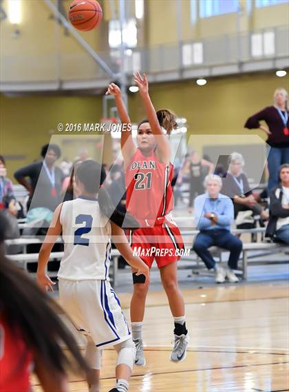 Thumbnail 2 in Eastlake vs. 'Iolani (Nike Tournament of Champions) photogallery.