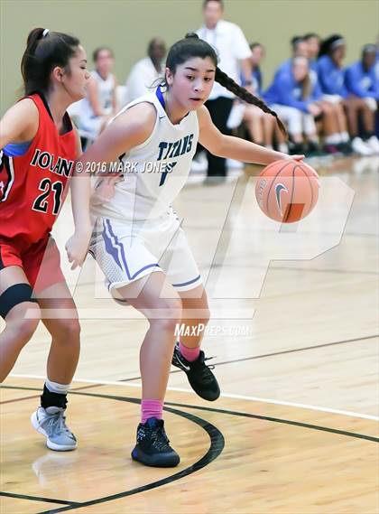 Thumbnail 2 in Eastlake vs. 'Iolani (Nike Tournament of Champions) photogallery.