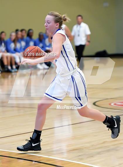 Thumbnail 2 in Eastlake vs. 'Iolani (Nike Tournament of Champions) photogallery.
