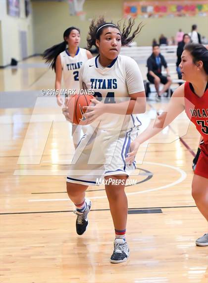 Thumbnail 2 in Eastlake vs. 'Iolani (Nike Tournament of Champions) photogallery.