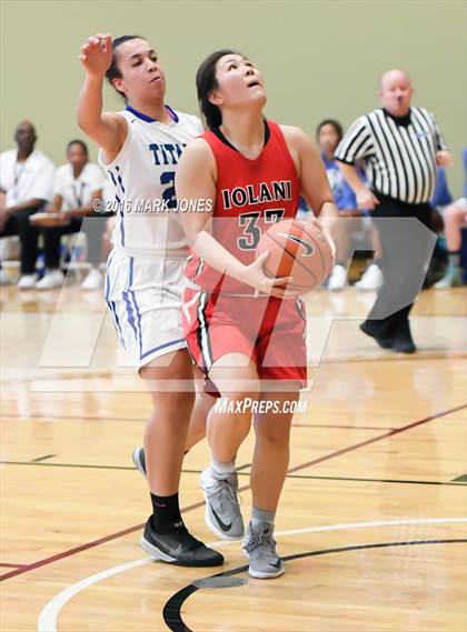 Thumbnail 1 in Eastlake vs. 'Iolani (Nike Tournament of Champions) photogallery.