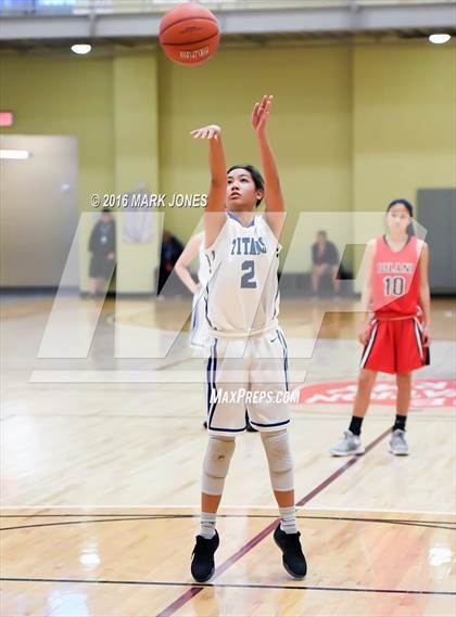 Thumbnail 3 in Eastlake vs. 'Iolani (Nike Tournament of Champions) photogallery.