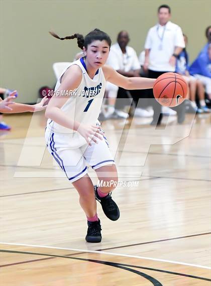 Thumbnail 3 in Eastlake vs. 'Iolani (Nike Tournament of Champions) photogallery.