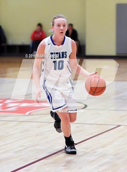 Thumbnail 2 in Eastlake vs. 'Iolani (Nike Tournament of Champions) photogallery.