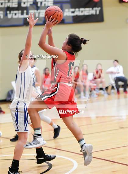 Thumbnail 1 in Eastlake vs. 'Iolani (Nike Tournament of Champions) photogallery.
