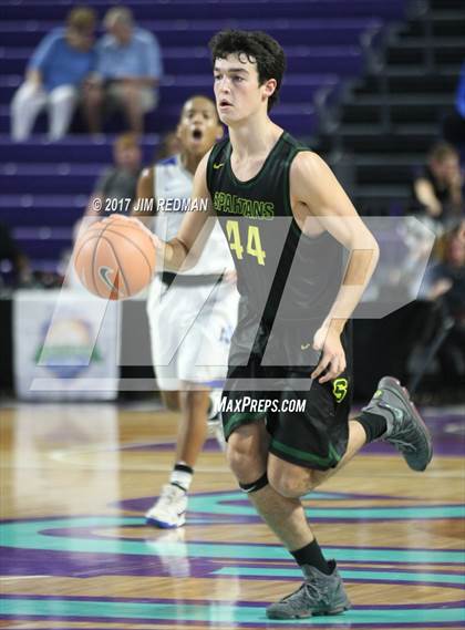Thumbnail 3 in Mountain Brook vs. Archbishop Molloy (City of Palms Classic) photogallery.