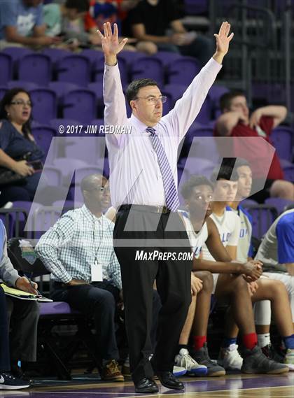 Thumbnail 2 in Mountain Brook vs. Archbishop Molloy (City of Palms Classic) photogallery.