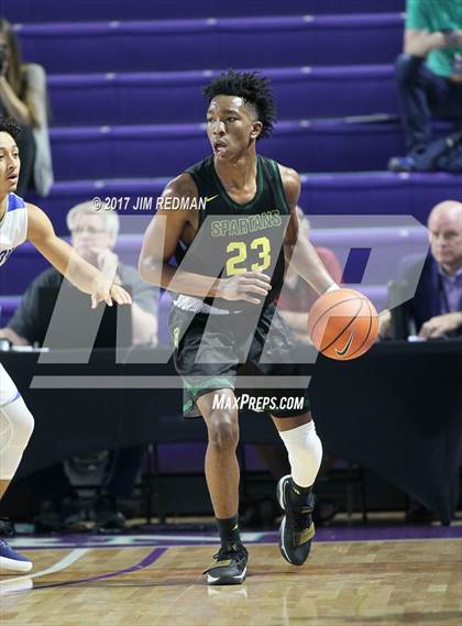 Thumbnail 3 in Mountain Brook vs. Archbishop Molloy (City of Palms Classic) photogallery.