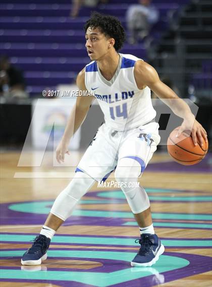 Thumbnail 1 in Mountain Brook vs. Archbishop Molloy (City of Palms Classic) photogallery.