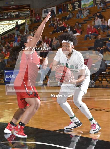 Thumbnail 3 in St. Mary's vs. Lincoln (CIF SJS D1 Semifinal) photogallery.