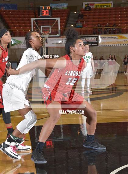 Thumbnail 2 in St. Mary's vs. Lincoln (CIF SJS D1 Semifinal) photogallery.