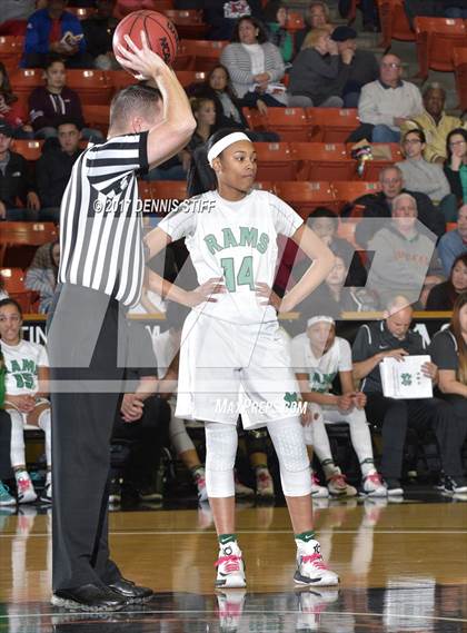 Thumbnail 2 in St. Mary's vs. Lincoln (CIF SJS D1 Semifinal) photogallery.