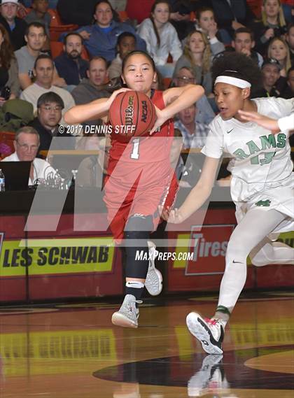 Thumbnail 1 in St. Mary's vs. Lincoln (CIF SJS D1 Semifinal) photogallery.