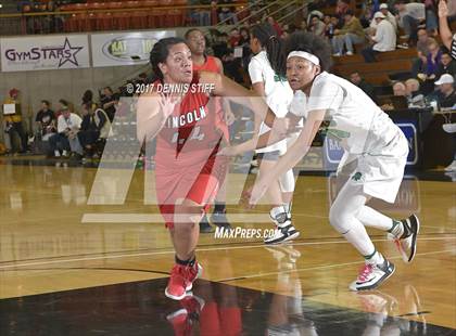 Thumbnail 2 in St. Mary's vs. Lincoln (CIF SJS D1 Semifinal) photogallery.