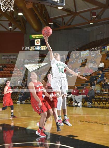 Thumbnail 1 in St. Mary's vs. Lincoln (CIF SJS D1 Semifinal) photogallery.