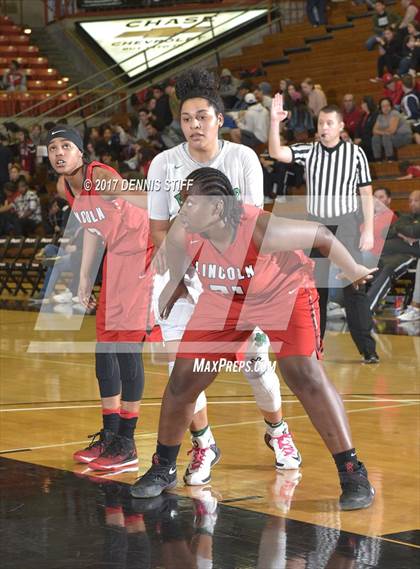 Thumbnail 2 in St. Mary's vs. Lincoln (CIF SJS D1 Semifinal) photogallery.