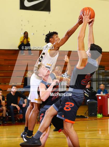 Thumbnail 1 in King/Drew vs. Beverly Hills (Harvey Kitani Classic) photogallery.