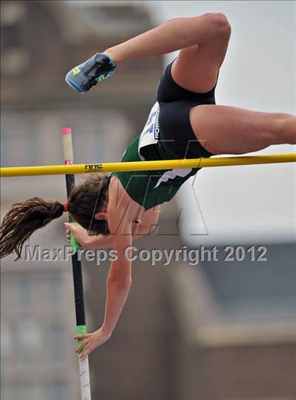 Thumbnail 3 in Penn Relays (Girls Pole Vault Final) photogallery.