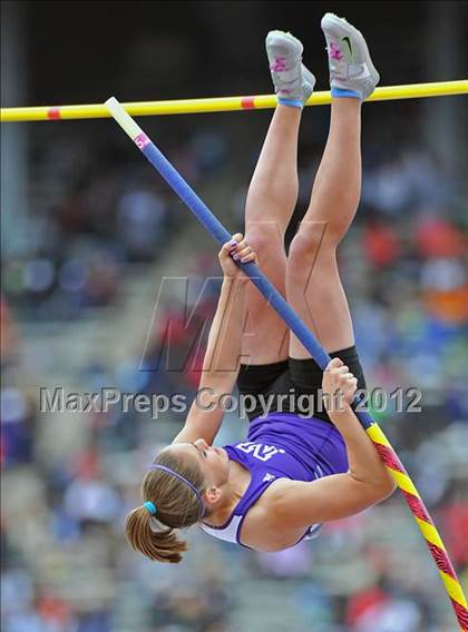 Thumbnail 3 in Penn Relays (Girls Pole Vault Final) photogallery.