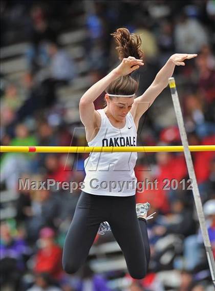 Thumbnail 2 in Penn Relays (Girls Pole Vault Final) photogallery.