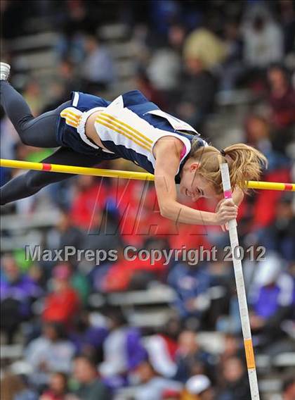 Thumbnail 3 in Penn Relays (Girls Pole Vault Final) photogallery.