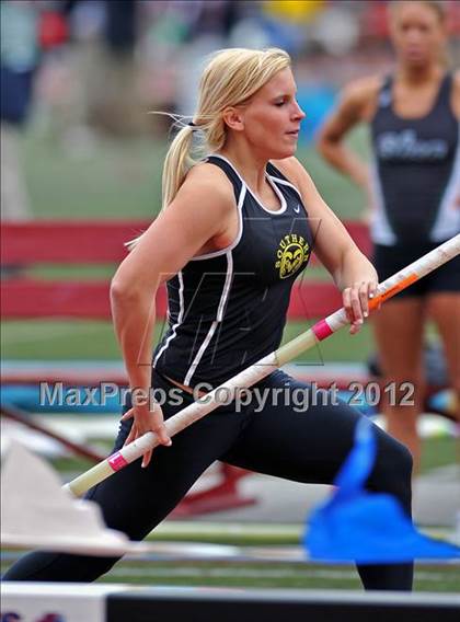 Thumbnail 2 in Penn Relays (Girls Pole Vault Final) photogallery.
