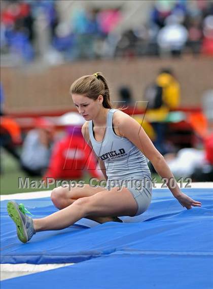 Thumbnail 3 in Penn Relays (Girls Pole Vault Final) photogallery.