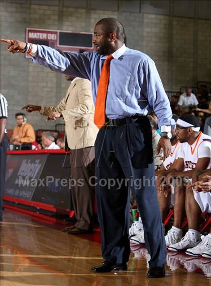 Thumbnail 2 in Whitney Young vs. Fairfax (Nike Extravaganza) photogallery.