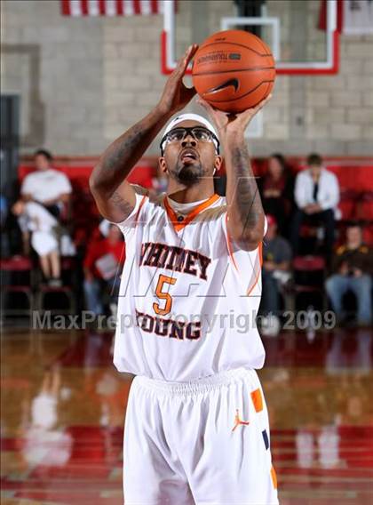 Thumbnail 1 in Whitney Young vs. Fairfax (Nike Extravaganza) photogallery.