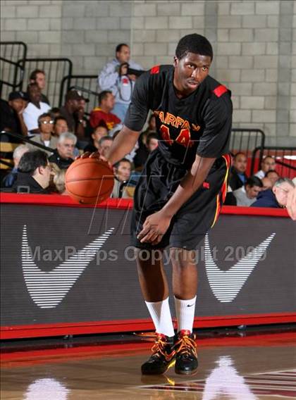 Thumbnail 1 in Whitney Young vs. Fairfax (Nike Extravaganza) photogallery.
