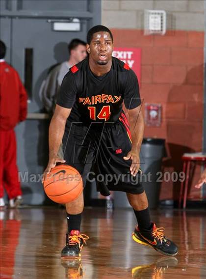 Thumbnail 3 in Whitney Young vs. Fairfax (Nike Extravaganza) photogallery.