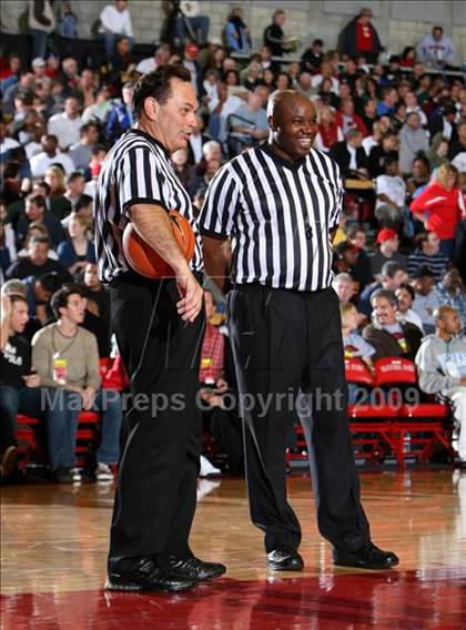 Thumbnail 3 in Whitney Young vs. Fairfax (Nike Extravaganza) photogallery.