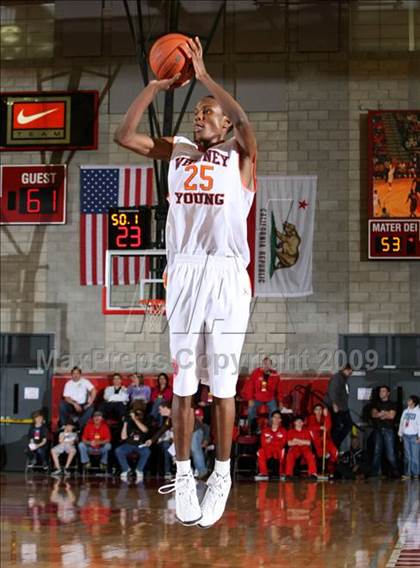 Thumbnail 3 in Whitney Young vs. Fairfax (Nike Extravaganza) photogallery.
