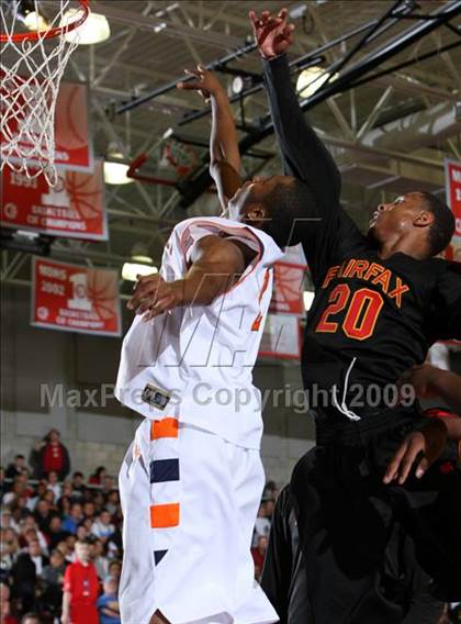 Thumbnail 3 in Whitney Young vs. Fairfax (Nike Extravaganza) photogallery.
