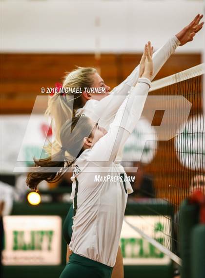 Thumbnail 1 in Foothill @ Red Bluff photogallery.