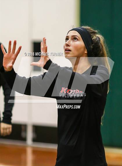 Thumbnail 1 in Foothill @ Red Bluff photogallery.