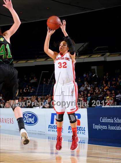 Thumbnail 2 in Brea Olinda vs. Mater Dei (CIF SS D1AA Final) photogallery.