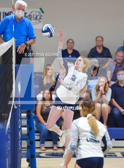 Thumbnail 1 in California Lutheran @ Linfield Christian photogallery.