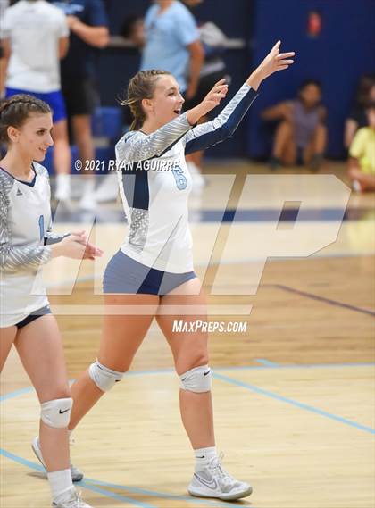 Thumbnail 3 in California Lutheran @ Linfield Christian photogallery.